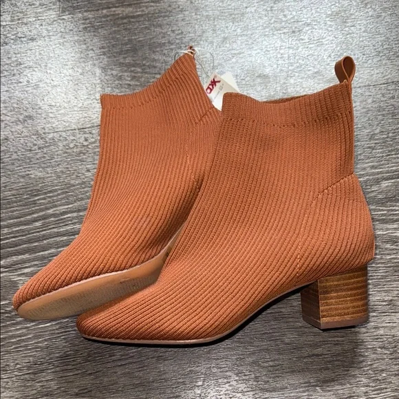 NWT Sock Boots - Picture 2 of 5